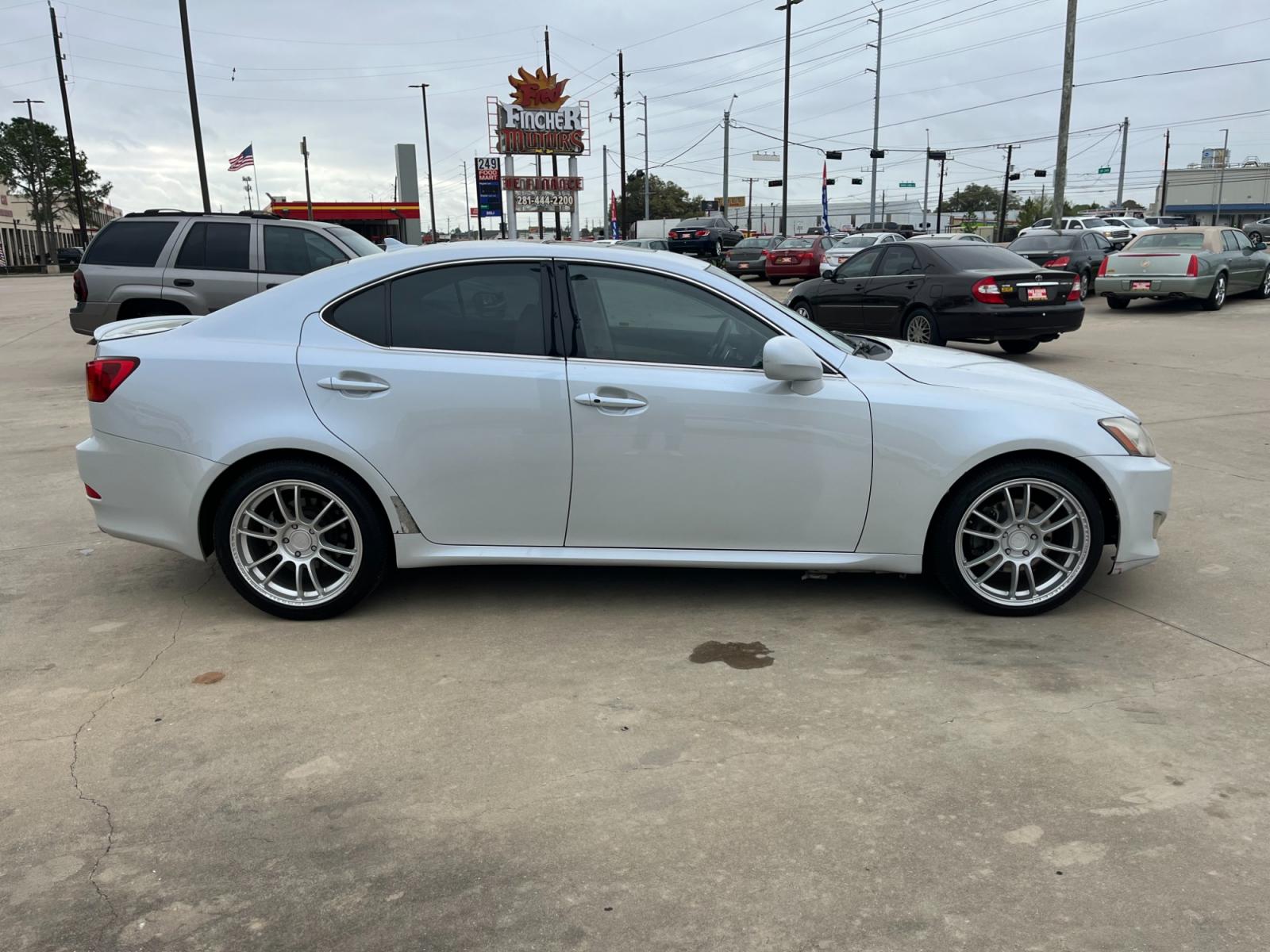 2008 white /TAN Lexus IS IS 250 6-Speed Manual (JTHBK262285) with an 2.5L V6 24V DOHC engine, 6-Speed Manual Overdrive transmission, located at 14700 Tomball Parkway 249, Houston, TX, 77086, (281) 444-2200, 29.928619, -95.504074 - Photo #7